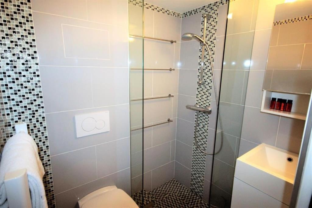 Beautiful And Cozy Apartment In The Heart Of Канны Экстерьер фото